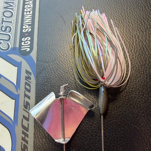 Buzzbait - Ticker - Pro Green/Red Pearl